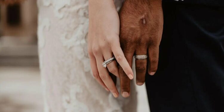 Mujeres ya no tendrán que esperar 300 días para casarse después del divorcio