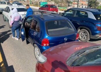 Carambola en carretera a Rioverde deja daños en 4 vehículos