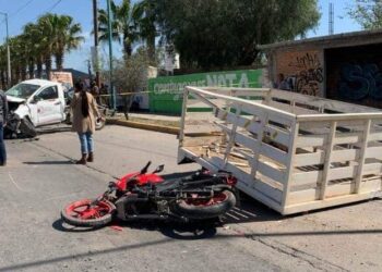 VIDEO: Vehículo que cayó de grúa provocó terrible accidente en la ´57