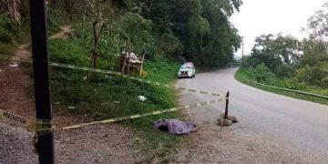 Hallan encobijado el cuerpo de un joven tras “levantón”
