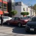 Daña dos autos por dar vuelta en “U”