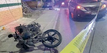 VIDEO: Joven muere luego de ser embestido y derrapar en su motocicleta 