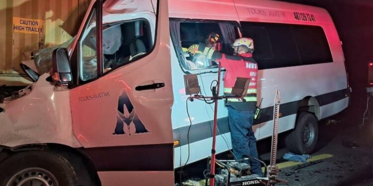 Al menos 10 muertos por accidente en supercarretera Rioverde-SLP
