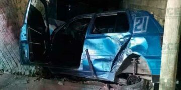 Muere copiloto al chocar camioneta en Blvr. Rocha Cordero