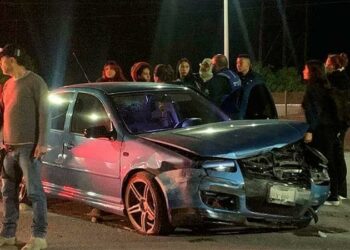 Mujer se accidenta en puente del Periférico Oriente
