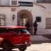 VIDEOS: Encapuchados intentan asaltar banco Santander de Carranza