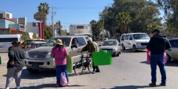 VIDEO: Vecinos bloquean Acceso Norte en exigencia de agua