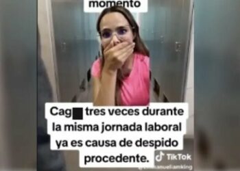¿Te pueden despedir del trabajo por ir más de 3 veces al baño? TikTok causa revuelo