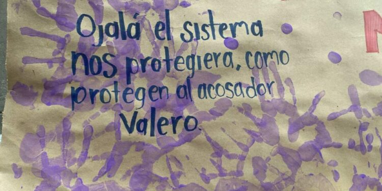 Denuncian acoso del ex director de la preparatoria Soldado Damián Carmona