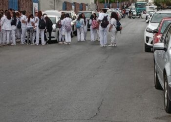 Acuerdan seguimiento, UASLP y afectados de Estomatología, tras caída de andamios