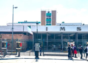 Realizan cambios de directivos en el IMSS