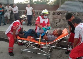 Atacan a hombre a machetazos en una cantina en Ciudad Valles