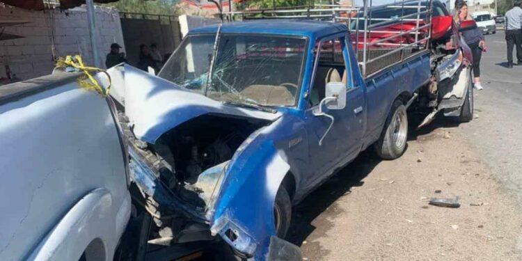 Choque múltiple en carretera a Zacatecas deja cuantiosos daños