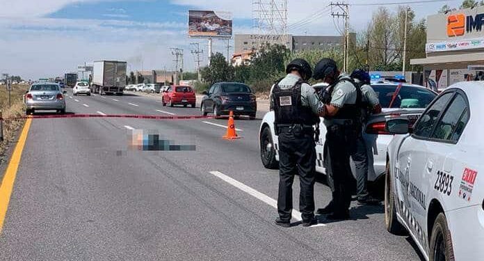 Muere peatón atropellado en la rúa a México