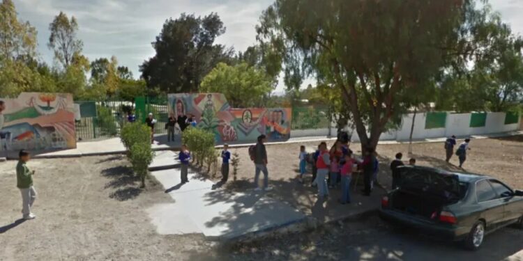 Muere estudiante de primaria tras recibir golpiza en el salón de clases 
