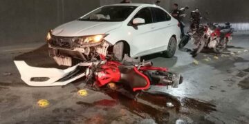 Motociclista lesionado tras desigual choque frente en desnivel de Muñoz