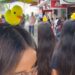 Patitos de hule: la extraña razón por la que llevarlos en la cabeza se volvió moda