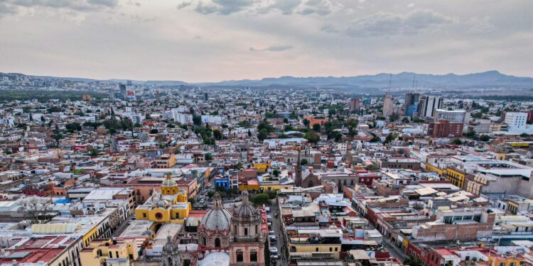 Lunes parcialmente nublado en la capital potosina