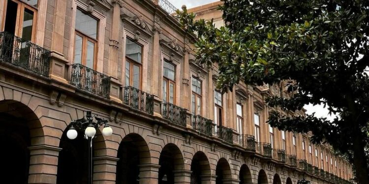Lunes parcialmente nublado en San Luis Potosí