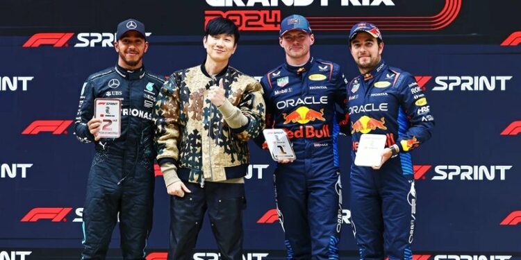 Verstappen gana la carrera al sprint F1 del GP de China