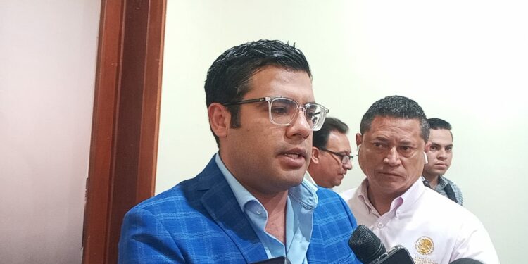 Detenida la municipalización de Pozos por amparos: Eduardo Briones