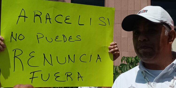 Taxistas exigen no ser el cajero automático la Secretaría de Finanzas