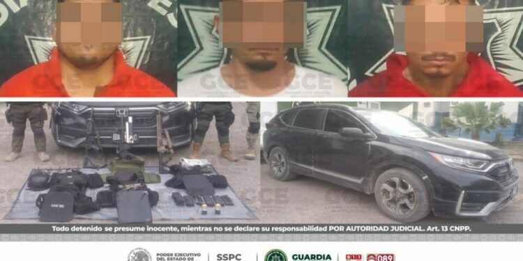 Arrestan a sujetos armados, tras persecución en ejido de Tamuín