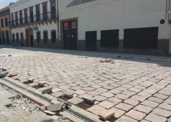 ¡Por fin! Avanza colocación de adoquines en obra del Paseo Esmeralda