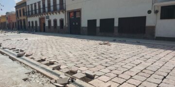 ¡Por fin! Avanza colocación de adoquines en obra del Paseo Esmeralda