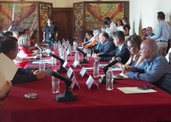 Cabildo autoriza solicitud de licencia de Enrique Galindo