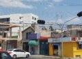 Semáforos descompuestos en Santos Degollado ocasionan accidentes en la zona