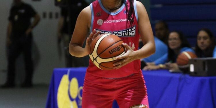 Hilary Martínez llegará al equipo Santas del Potosí