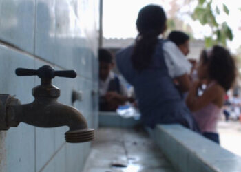 26 escuelas detuvieron actividades por falta de agua: SEGE