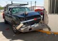 Dejan chocada y abandonada una camioneta robada