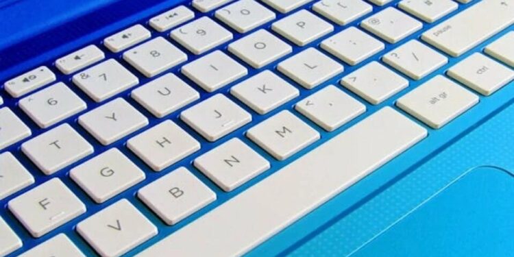 El nuevo meme que tienes que entender: “Mira tu teclado entre la S y la G”