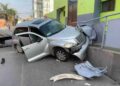 Conductor se va contra guardería en Las Mercedes; resultó herido