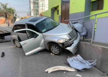 Conductor se va contra guardería en Las Mercedes; resultó herido