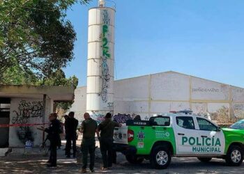 Hallan a hombre asesinado en finca abandonada