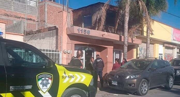 Rafaguean una estética, en la colonia Satélite