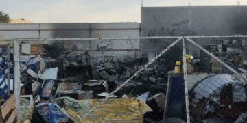 Se quema bodega de Sanmy en Salvador Nava y Escandón