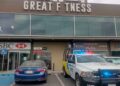 A mordidas, mujer arranca dedo a otra en un gimnasio de Monterrey