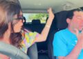 VIDEO: Influencer  GOLPEA a su novio durante transmisión en vivo y él le regresa la agresión