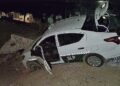 Conductor ebrio abandonó taxi al quedarse estancado en las vías