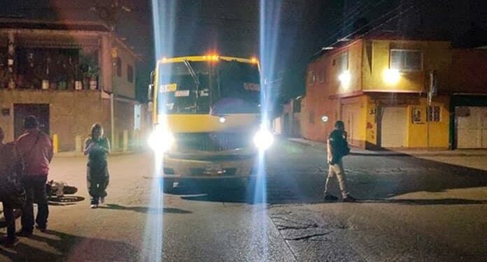 Un herido tras desigual choque en la Col. División del Norte