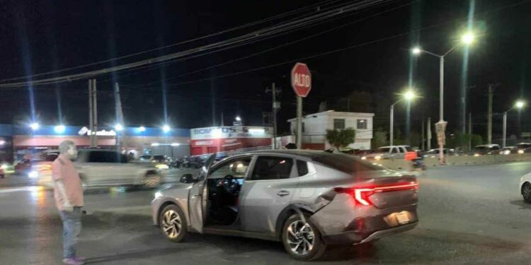 Choque por Alcance en Carretera Zacatecas y Periférico en noche de domingo