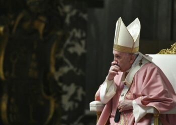 Papa Francisco se disculpa por frase homofóbica