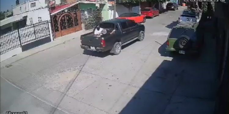 VIDEO: Asalto a plena luz del día en la Colonia Popular