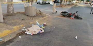 Motociclista se accidenta, y muere al derrapar