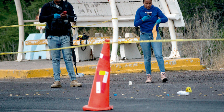 Dejan nueve cuerpos en Fresnillo y bloquean carretera a SLP