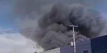Se registra incendio en bodega de Gálvez